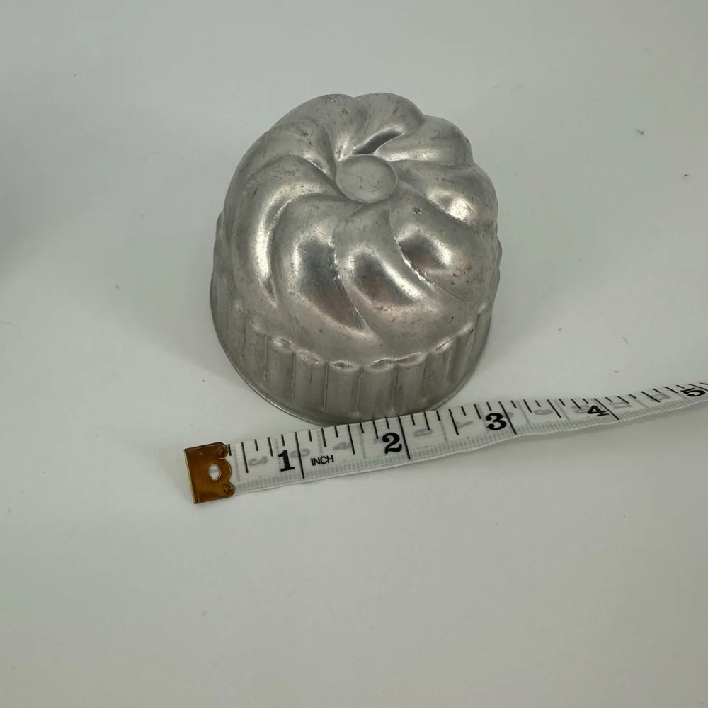 Vintage Silver Metal Baking Molds Set of 2 Round Kitchen Tools Small Cake Pan